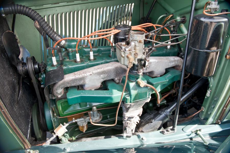 Интерьер Auburn 8-105 Salon Dual Ratio Convertible Sedan 1933 года  (фото 47 из 48)
